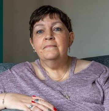 El cáncer incurable de mamá fue 'descartado' como dolor de espalda por el médico de cabecera
