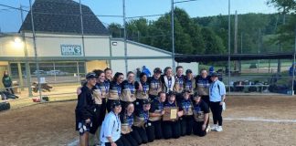 Vestal Golden Bears, campeones de softbol Clase A de la Sección 4, 28 de mayo de 2022.