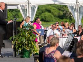 Los premios Kenney regresan al evento en vivo en el río Kennebec
