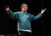 Lewis Capaldi ‘en una nueva patada de salud’, incluso llevando su bicicleta estática de £ 2k ‘de gira con él’ Patada de salud: Lewis Capaldi, de 25 años, supuestamente está 'en una nueva patada de salud' mientras disfruta de un nuevo ritual sudoroso previo al espectáculo