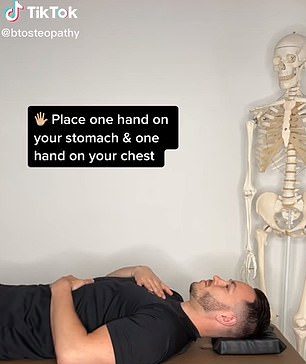 Un osteópata ha compartido un truco sencillo para comprobar si estás respirando correctamente y ha revelado cómo arreglarlo puede solucionar tu dolor de espalda.