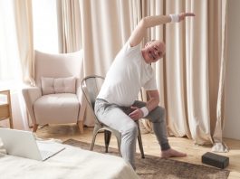 Ejercicio viable de yoga en silla en línea para adultos mayores aislados con demencia Ejercicio viable de yoga en silla en línea para adultos mayores aislados con demencia