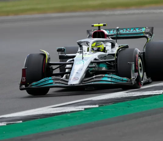 Hamilton apunta a más éxito en la pista de casa en el GP de Gran Bretaña Hamilton apunta a más éxito en la pista de casa en el GP de Gran Bretaña