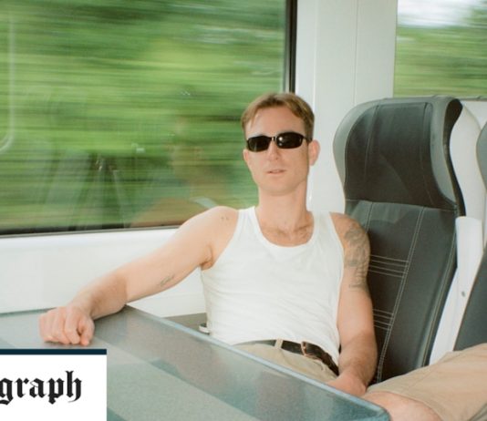 Este escritor sufrió una migraña de 11 meses, por lo que tomó un trabajo como guardia de tren.
