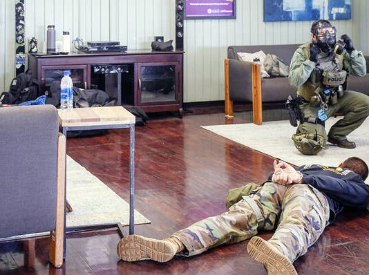 Ejercicio del equipo de apoyo civil en Kaua’i Community College Ejercicio del equipo de apoyo civil en Kaua'i Community College