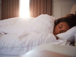 Cómo el ejercicio puede brindarle una mejor noche de sueño
