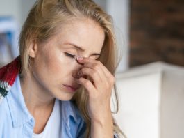 ¿Qué se siente cuando se tiene un dolor de cabeza alérgico?
