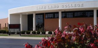  Lake Land puede alquilar un espacio de cuidado infantil en el centro de Mattoon |  Educación
