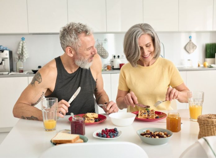 Si siente esto a la hora del desayuno, es posible que algo ande mal con su salud: coma esto, no aquello
