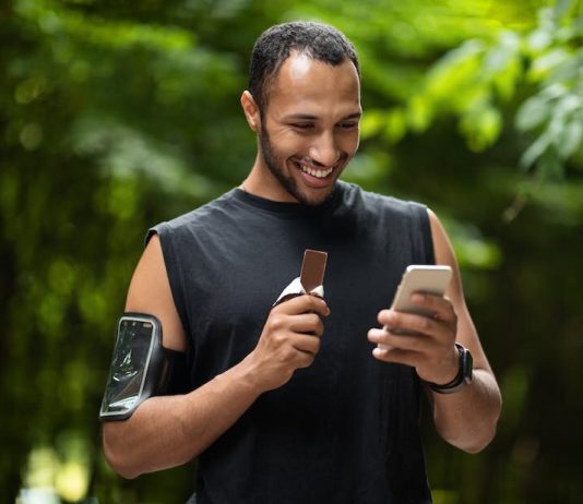 Por qué las etiquetas de los alimentos que muestran el ejercicio necesario para quemar calorías no funcionan para todos
