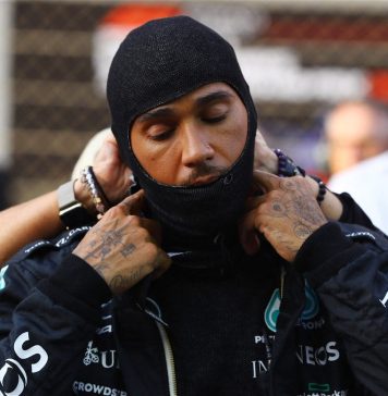 “Quedó expuesto con fuerza”: los fanáticos rivales echan sal en las heridas de Lewis Hamilton y Toto Wolff mientras las primeras promesas hacen un doloroso regreso “Quedó expuesto con fuerza”: los fanáticos rivales echan sal en las heridas de Lewis Hamilton y Toto Wolff mientras las primeras promesas hacen un doloroso regreso