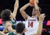 El baloncesto masculino de Wisconsin avanza a duras penas mientras los máximos goleadores tienen una mala noche El baloncesto masculino de Wisconsin avanza a duras penas mientras los máximos goleadores tienen una mala noche