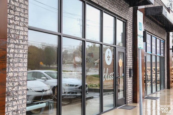 Bliss Integrated Bodywork abre en South Knoxville
