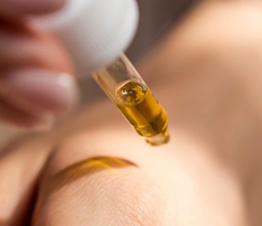 Cura con cáñamo: 5 razones por las que el aceite de semilla de cáñamo es maravilloso para tu piel scorecardresearch