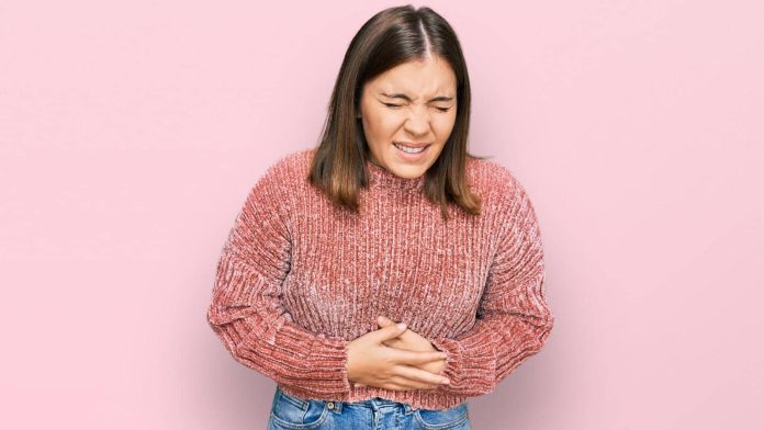 5 signos para diferenciar entre cólicos menstruales y cólicos de caca
