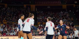 El voleibol de Arizona envía a los adultos mayores con una nota alta con barrido inverso de ASU
