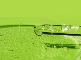 The major difference in extraction methods for CBD oil between alcohol and critical CO2 processing is the stronger herbal taste and dark green color which is characteristic of ... 