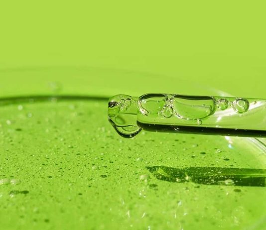 The major difference in extraction methods for CBD oil between alcohol and critical CO2 processing is the stronger herbal taste and dark green color which is characteristic of ... 