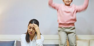 Reddit arrastró a un padre que no callaba a los niños cuando su esposa tenía migraña
