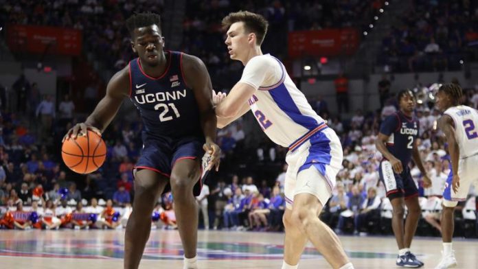 Gators No Match para No. 5 Huskies
