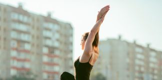 Los 5 mejores ejercicios de movilidad de la cadera para aliviar la rigidez
