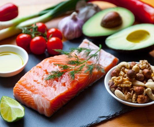 Llevar una dieta mediterránea podría tener un efecto positivo en tu salud.