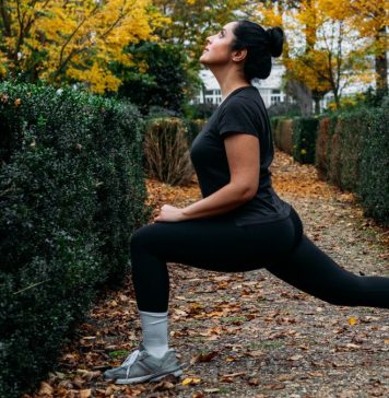 Todo el mundo habla de la movilidad de la cadera: potencia la tuya con estos siete sencillos movimientos
