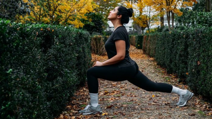 Todo el mundo habla de la movilidad de la cadera: potencia la tuya con estos siete sencillos movimientos

