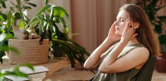 Headache Remedies: Five Quick And Easy Home Remedies To Get Rid Of Headaches