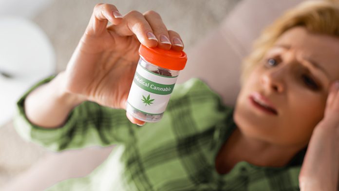 Encuesta: los pacientes con dolor de cabeza informan con frecuencia los beneficios del cannabis

