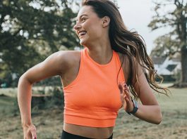 Suena loco, pero caminar hacia atrás es muy, muy bueno para ti : ScienceAlert
