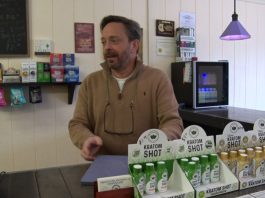 El dueño de la tienda de Beckley, psiquiatra, dice que el CBD puede ofrecer beneficios
