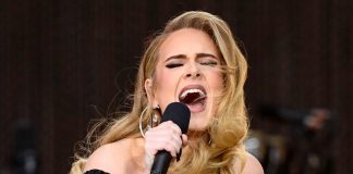 Adele tiene que caminar en el escenario debido a problemas de ciática
