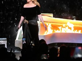 Adele dice que tiene 'un pato' debido a 'mala ciática' – Telemundo 52
