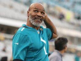 “Jake Paul quiere pelear contra él porque la vergüenza tiene que acusarlo de abuso de ancianos”: la imagen resurgida de Mike Tyson enfermo en silla de ruedas hace que el mundo del boxeo se vuelva loco
